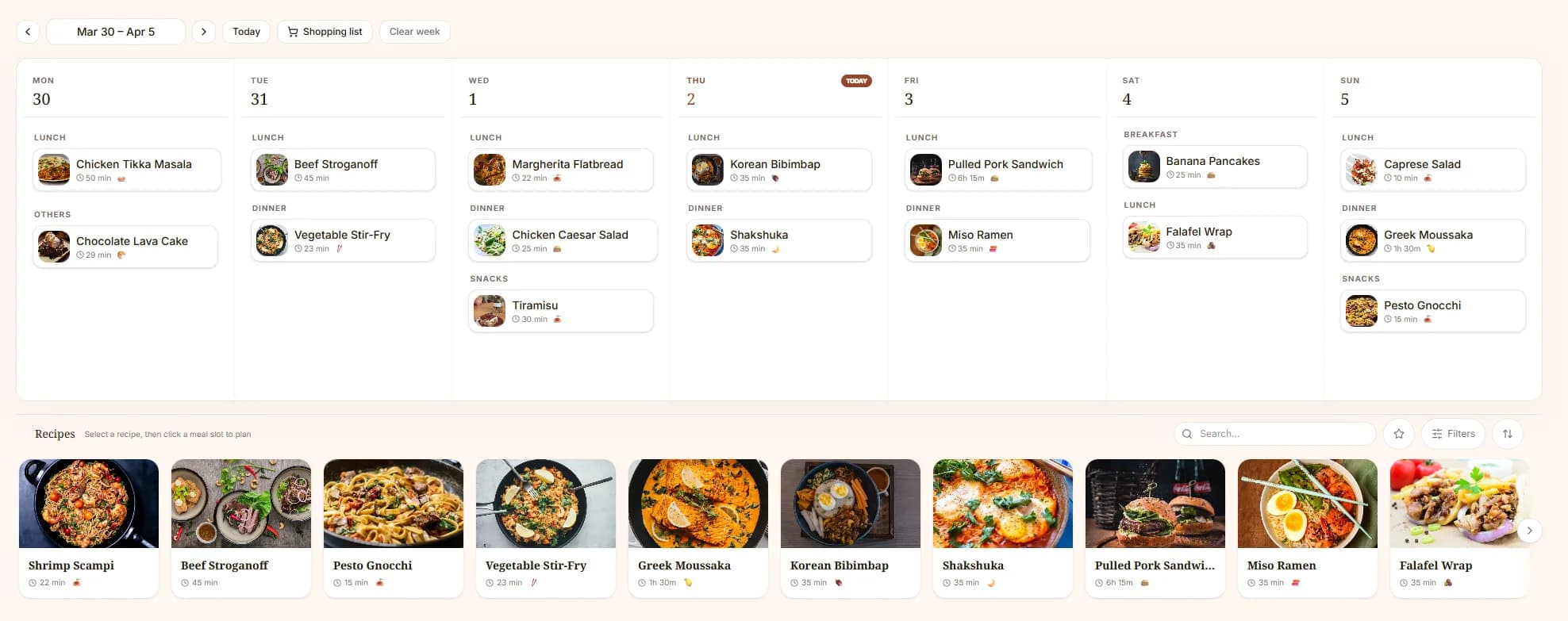 Weekly meal planner with recipes dragged onto each day